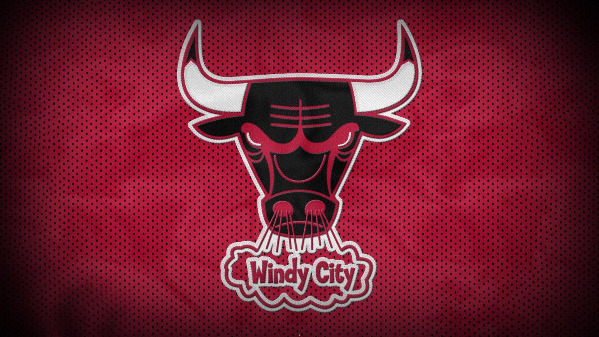 德甲联赛激战正酣，拜仁慕尼黑紧追榜首多特蒙德